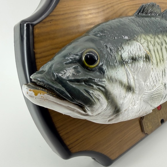 Gemmy Big Mouth Billy Bass Green Silver Plastic Singing Fish 1999 VTG - Picture 4 of 11